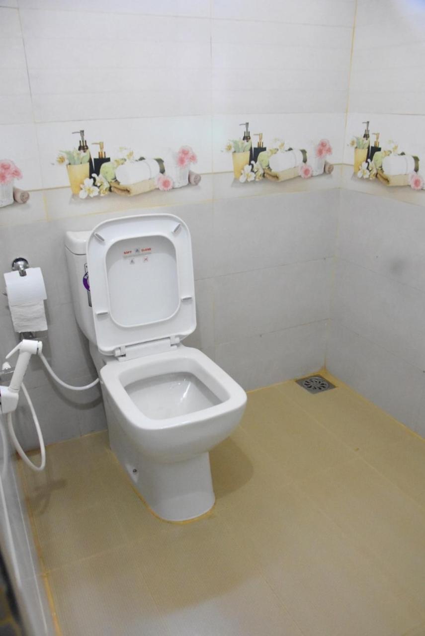 Silverline Guest House 阿努拉德普勒 客房 照片